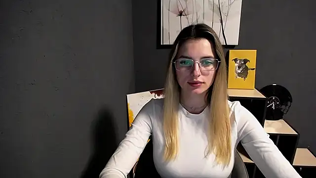 lady olivia  online show from 11, 5, 2026
