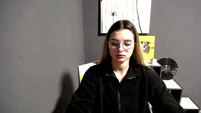 lady olivia  online show from 18, 11, 2025