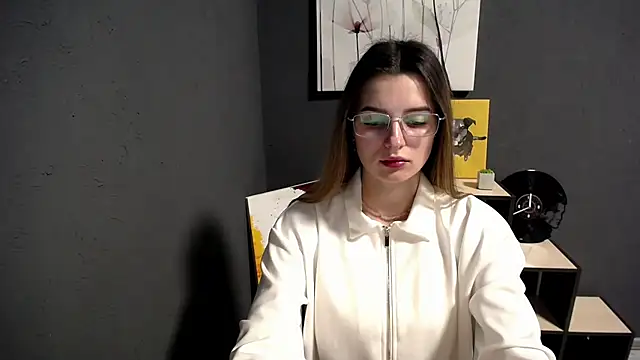 lady olivia  online show from 19, 12, 2025