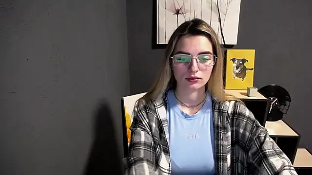 lady olivia  online show from 23, 3, 2026