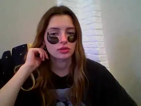 lady olivia  online show from 29, 11, 2025