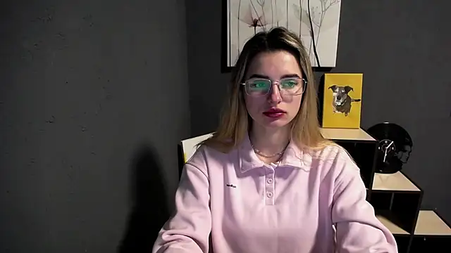 lady olivia  online show from 4, 4, 2026