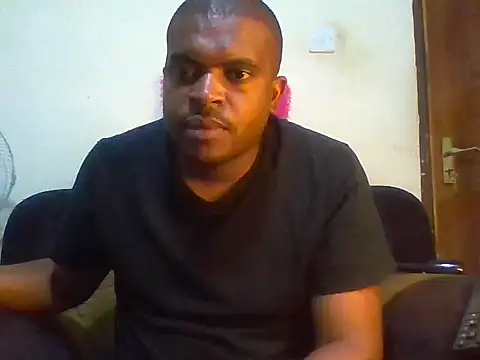 Snapshot of lui_cuuty chatting on 11, 9, 2025 lui cuuty online show from 11, 9, 2025