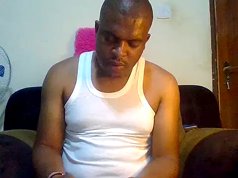 Snapshot of lui_cuuty chatting on 18, 9, 2025 lui cuuty online show from 18, 9, 2025