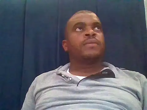 Snapshot of lui_cuuty chatting on 13, 9, 2025 lui cuuty online show from 13, 9, 2025