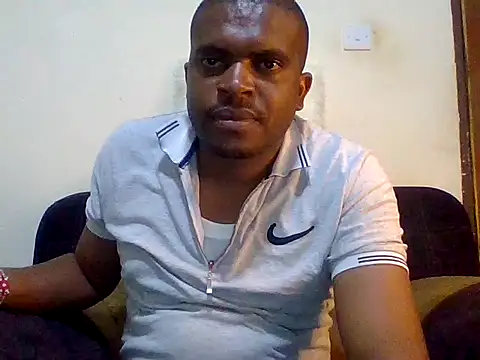 Snapshot of lui_cuuty chatting on 30, 9, 2025 lui cuuty online show from 30, 9, 2025