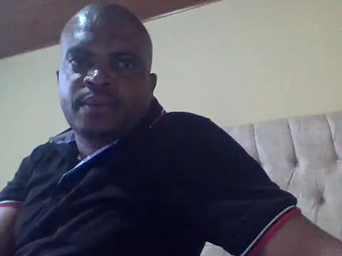 Snapshot of lui_cuuty chatting on 29, 10, 2025 lui cuuty online show from 29, 10, 2025