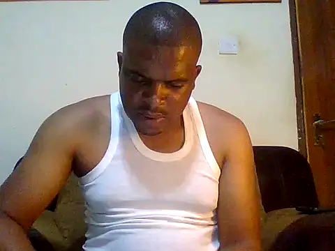 Snapshot of lui_cuuty chatting on 27, 9, 2025 lui cuuty online show from 27, 9, 2025