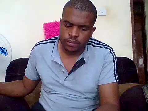 Snapshot of lui_cuuty chatting on 15, 9, 2025 lui cuuty online show from 15, 9, 2025