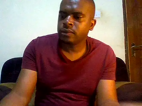 Snapshot of lui_cuuty chatting on 28, 9, 2025 lui cuuty online show from 28, 9, 2025