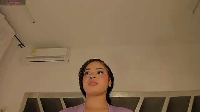 Snapshot of Samanntha_Rose chatting on 4, 11, 2025 Samanntha Rose online show from 4, 11, 2025