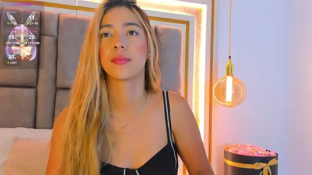Snapshot of elianabrown chatting on 3, 5, 2026 elianabrown online show from 3, 5, 2026