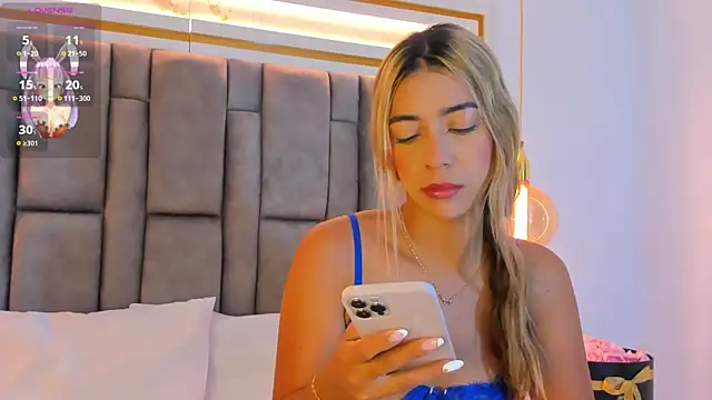 Snapshot of elianabrown chatting on 5, 5, 2026 elianabrown online show from 5, 5, 2026