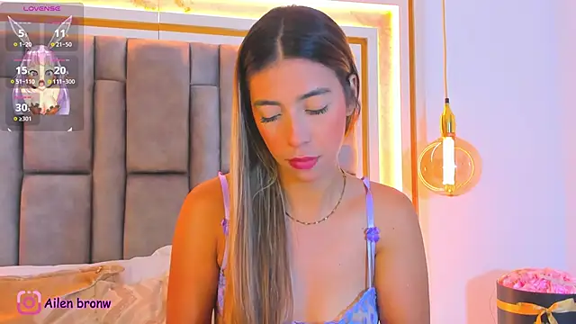 Snapshot of elianabrown chatting on 5, 11, 2025 elianabrown online show from 5, 11, 2025