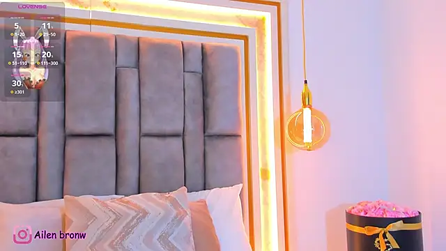 Snapshot of elianabrown chatting on 15, 11, 2025 elianabrown online show from 15, 11, 2025