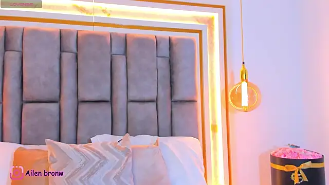 Snapshot of elianabrown chatting on 10, 11, 2025 elianabrown online show from 10, 11, 2025