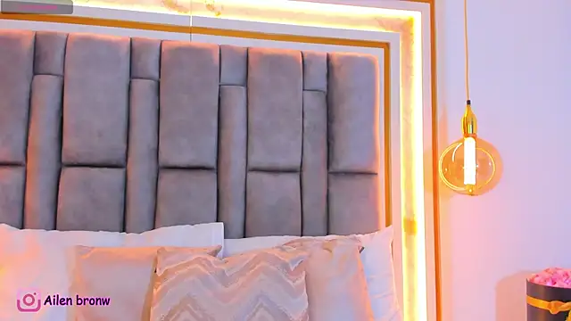 Snapshot of elianabrown chatting on 22, 11, 2025 elianabrown online show from 22, 11, 2025