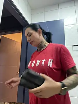 YasmimBrasil online show from 22, 4, 2026