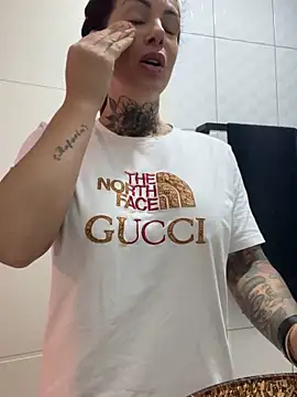 YasmimBrasil online show from 30, 10, 2025