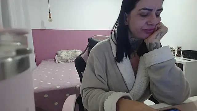 Snapshot of YasmimBrasil chatting on 18, 7, 2026 YasmimBrasil online show from 18, 7, 2026
