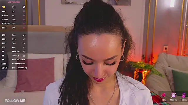 Lolly Neal online show from 12, 4, 2026