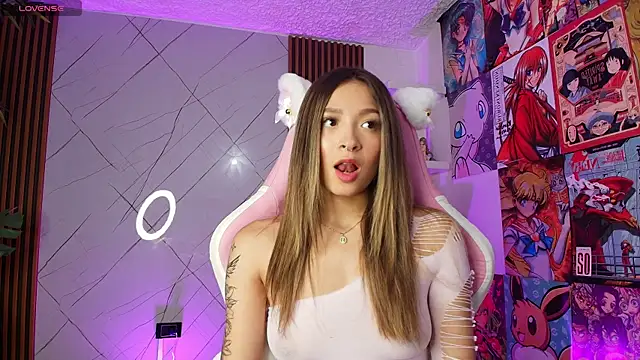 Victoria Adams14 online show from 19, 4, 2026