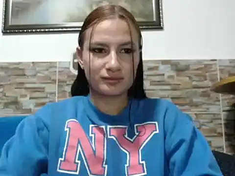 Snapshot of alice_trinity chatting on 5, 2, 2025 alice trinity online show from 5, 2, 2025