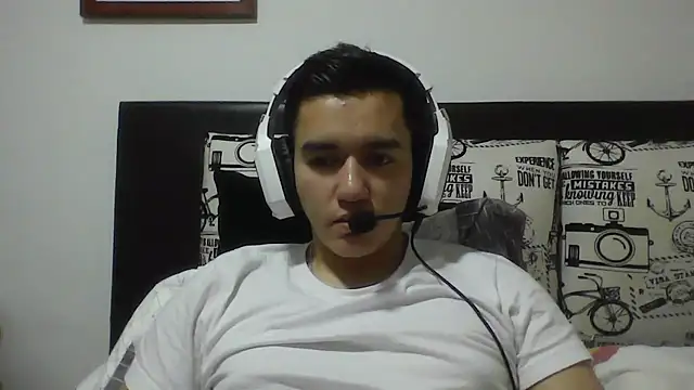 Snapshot of Estebitan_vm chatting on 21, 2, 2026 Estebitan vm online show from 21, 2, 2026