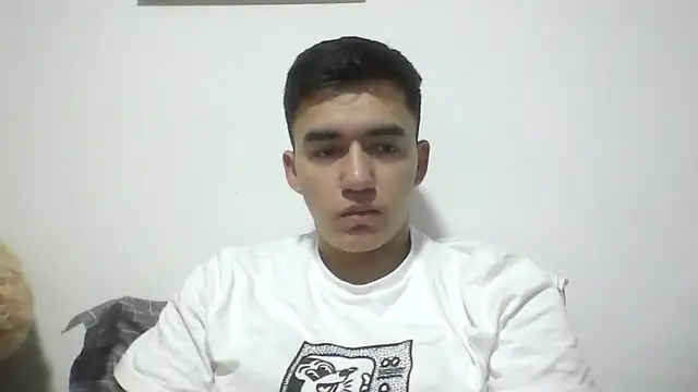 Snapshot of Estebitan_vm chatting on 21, 12, 2025 Estebitan vm online show from 21, 12, 2025