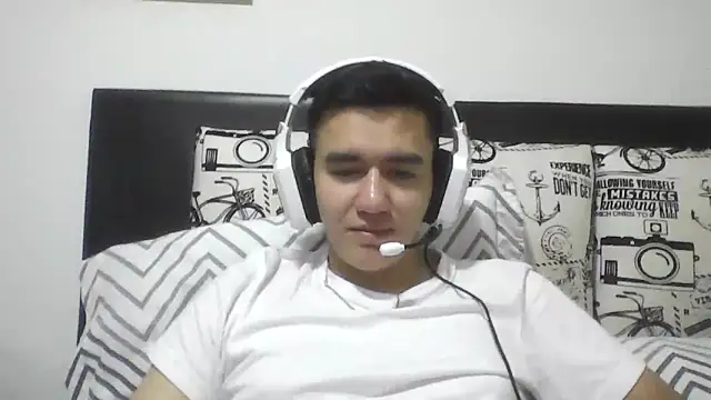 Snapshot of Estebitan_vm chatting on 6, 3, 2026 Estebitan vm online show from 6, 3, 2026