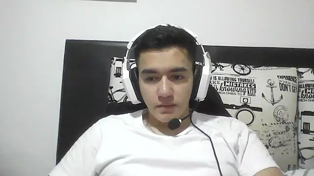 Snapshot of Estebitan_vm chatting on 2, 3, 2026 Estebitan vm online show from 2, 3, 2026