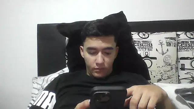 Snapshot of Estebitan_vm chatting on 29, 4, 2026 Estebitan vm online show from 29, 4, 2026