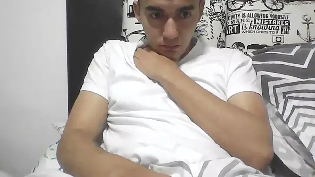 Snapshot of Estebitan_vm chatting on 8, 7, 2026 Estebitan vm online show from 8, 7, 2026