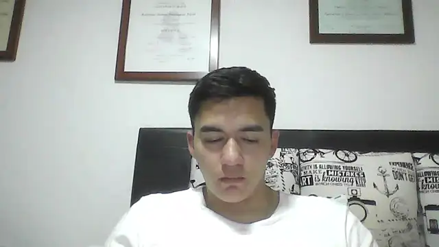 Snapshot of Estebitan_vm chatting on 7, 4, 2026 Estebitan vm online show from 7, 4, 2026