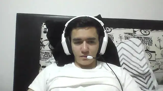 Snapshot of Estebitan_vm chatting on 10, 3, 2026 Estebitan vm online show from 10, 3, 2026