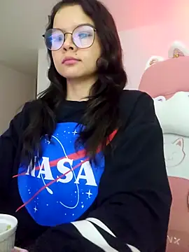 azumiichan online show from 11, 2, 2026