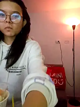 azumiichan online show from 2, 12, 2025