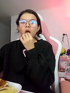 azumiichan online show from 14, 3, 2026