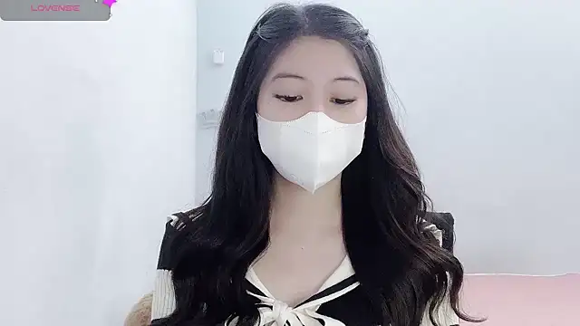 tanhxiu online show from 10, 11, 2025