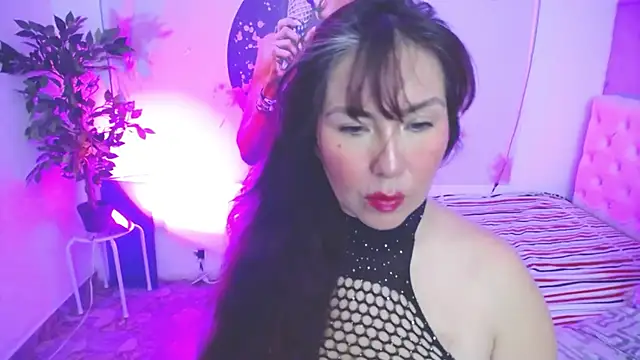 Snapshot of evelyn_mature19 chatting on 19, 9, 2025 evelyn mature19 online show from 19, 9, 2025