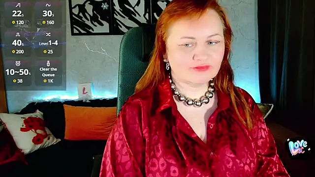 Nikki March online show from 25, 2, 2025