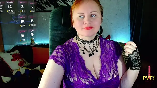 Nikki March online show from 28, 2, 2025