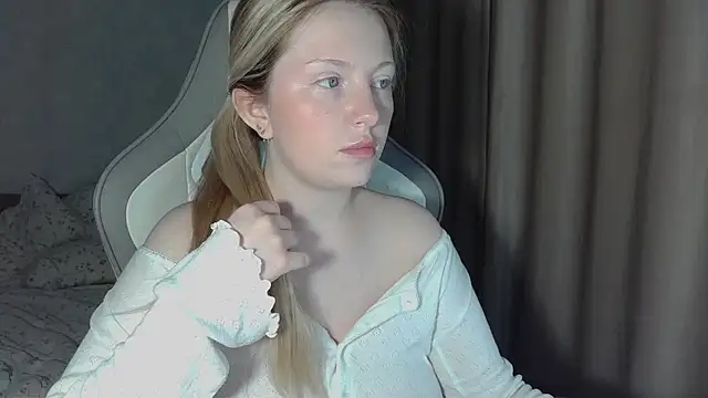 Snapshot of x_ivy_x chatting on 5, 5, 2026 x ivy x online show from 5, 5, 2026