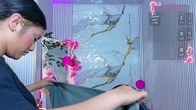 Chiara tay online show from 4, 7, 2026