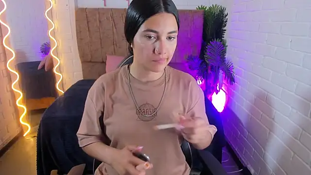 Chiara tay online show from 3, 10, 2025