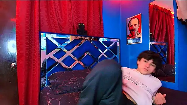 Luke Howland online show from 22, 12, 2025