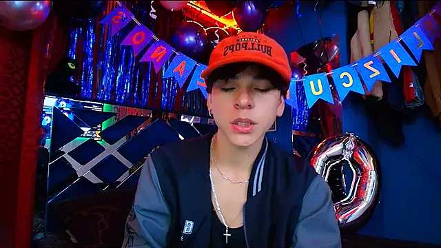 Snapshot of Luke_Howland chatting on 11, 11, 2025 Luke Howland online show from 11, 11, 2025