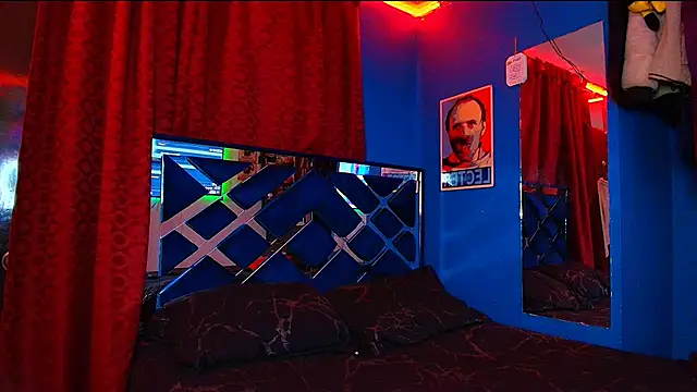 Snapshot of Luke_Howland chatting on 15, 10, 2025 Luke Howland online show from 15, 10, 2025