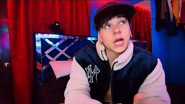 Luke Howland online show from 12, 4, 2026