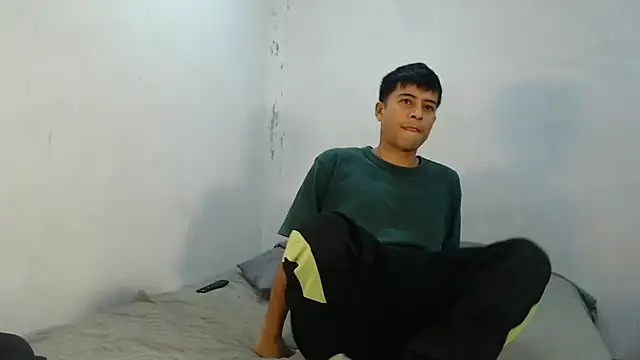 Snapshot of danielitopapuu chatting on 3, 10, 2025 danielitopapuu online show from 3, 10, 2025